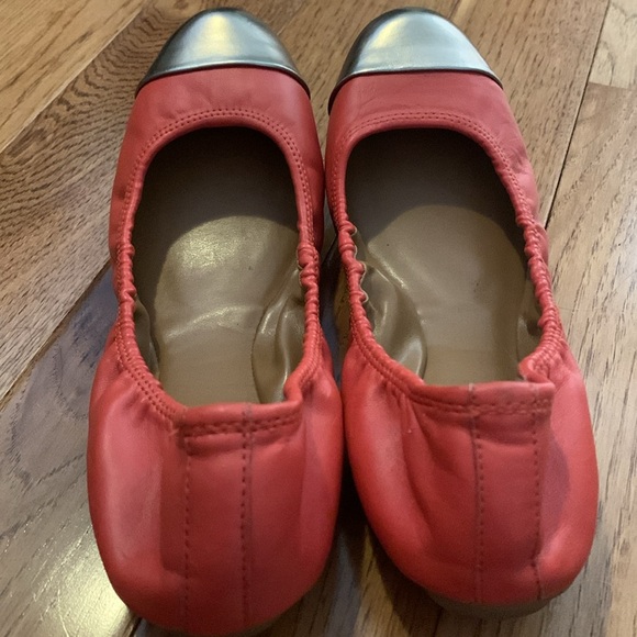Tahari ballet flats - Picture 5 of 5